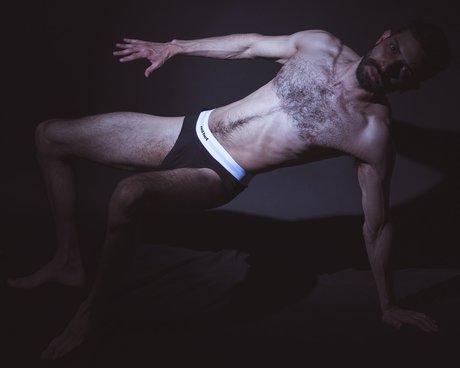 Nacktes geleaktes OnlyFans-Foto von Edward