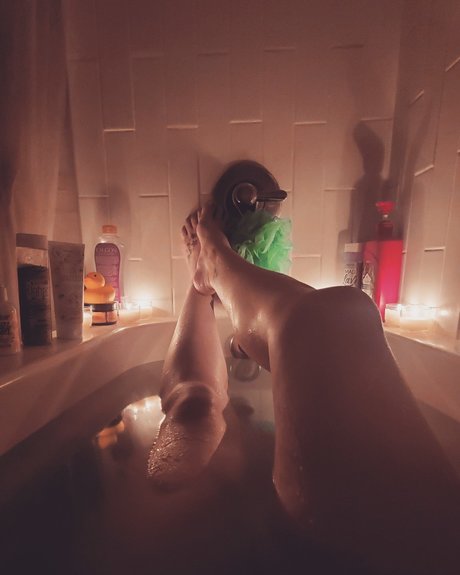 Naken läckt OnlyFans-bild av Michelle