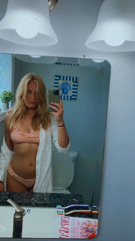Alaston vuotanut OnlyFans-kuva Erin