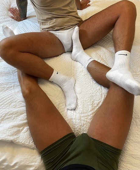 Naken läckt OnlyFans-bild av Gay Soton Couple