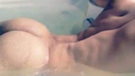 Naken läckt OnlyFans-bild av Edimasa