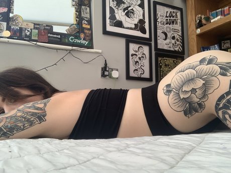 Nahá fotka uniklých OnlyFans od Badmoon 