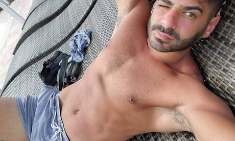 Naken läckt OnlyFans-bild av Georges