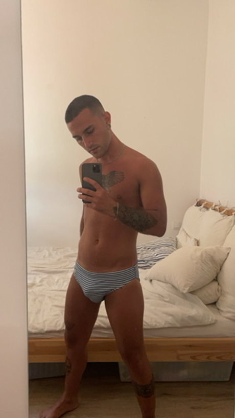Nahá fotka uniklých OnlyFans od Dxnsimxnn