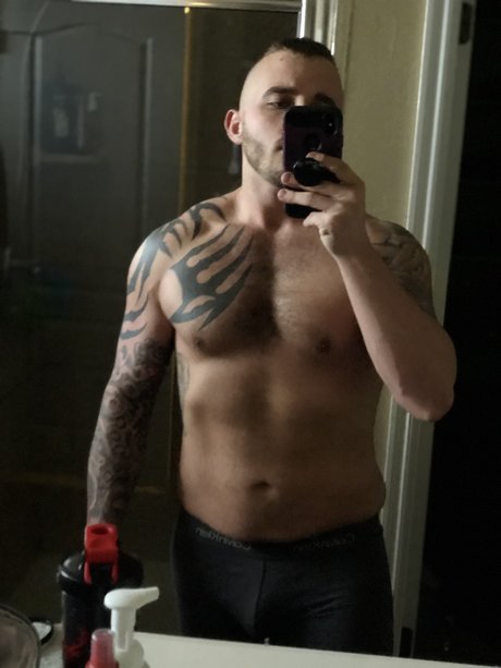 Photo nue de fuite OnlyFans de Gary Weaver