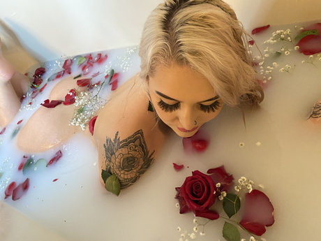 Alaston vuotanut OnlyFans-kuva Ky
