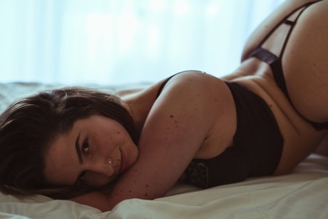 Обнаженная фотография утечки OnlyFans от Mysticmary