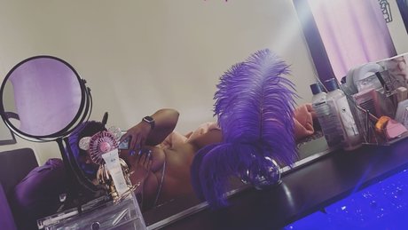 Naken läckt OnlyFans-bild av Karma Taylors Vip Page  Solo Only