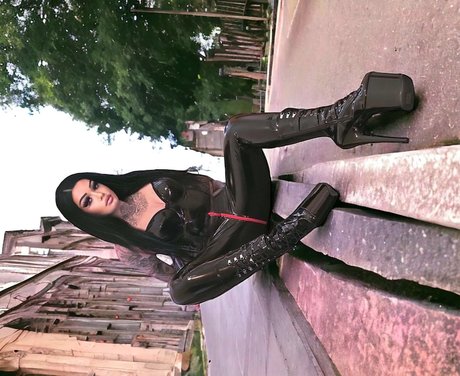Naken lekkede OnlyFans-bilde av Xxxsina69xxx