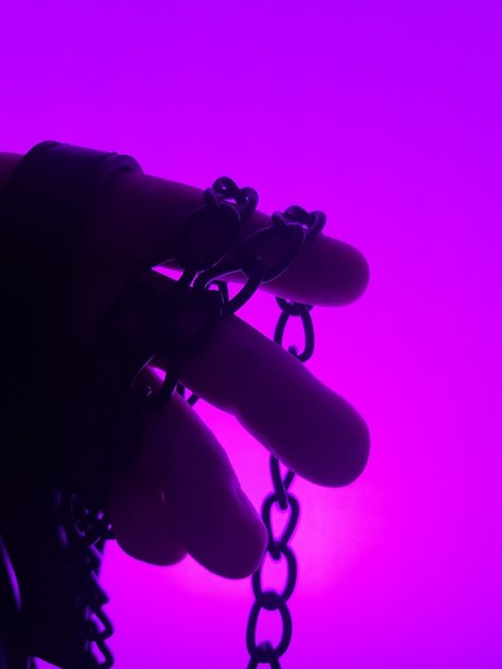 Naken lekkede OnlyFans-bilde av My Red Light District