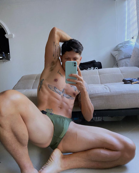Foto desnuda filtrada de OnlyFans de Gabriel Sequeira