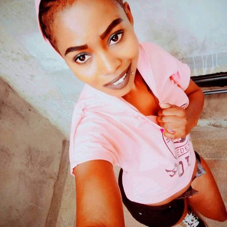 Foto nua vazada do OnlyFans de Fetishfreaksafrica