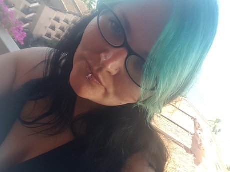 Naken läckt OnlyFans-bild av Enchantress Pain