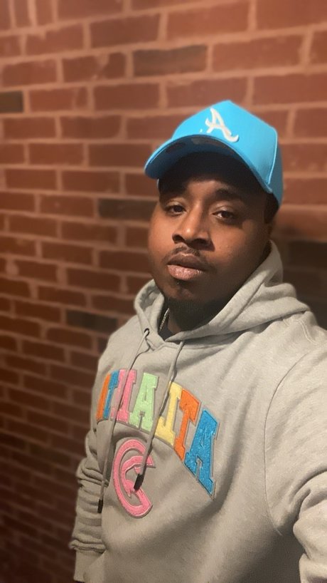 Naken läckt OnlyFans-bild av Curvedpole