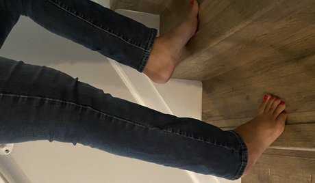 My Beautiful Barefeet OnlyFans泄露裸照