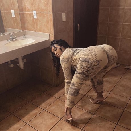 Naken lekkede OnlyFans-bilde av Ig Imtherealmookiip