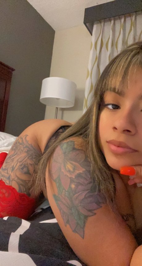 Naken läckt OnlyFans-bild av Myaa