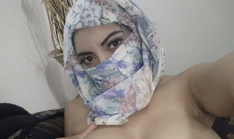 Photo nue de fuite OnlyFans de Real Naughty Muslim Wifey X