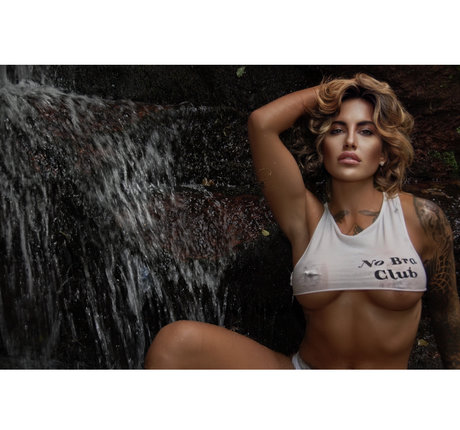 Naken läckt OnlyFans-bild av Squirt Queen 