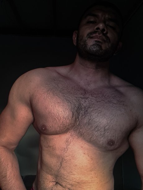 Alaston vuotanut OnlyFans-kuva Danger