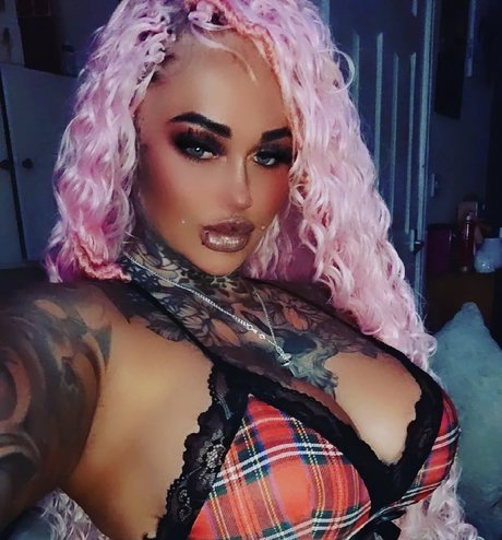 Обнаженная фотография утечки OnlyFans от Emo Princess