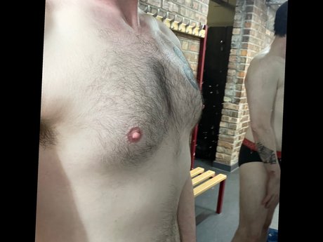 Nahá fotka uniklých OnlyFans od Gambit Daly
