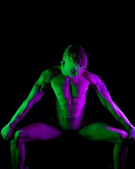 Naken läckt OnlyFans-bild av Daniel Hausser