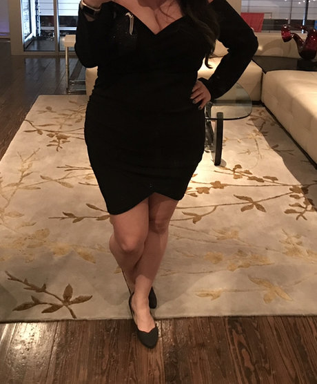 Naken läckt OnlyFans-bild av Curvy