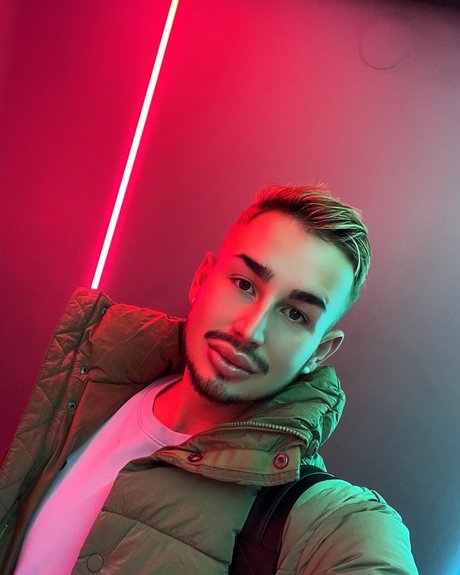 Naken läckt OnlyFans-bild av Dominik