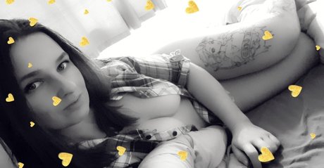 Naken läckt OnlyFans-bild av Curvie Emma