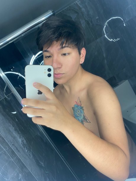 Naken lekkede OnlyFans-bilde av Danielpop19