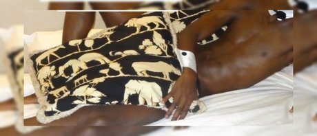 Foto nua vazada do OnlyFans de Dark Choc Adonis Vip