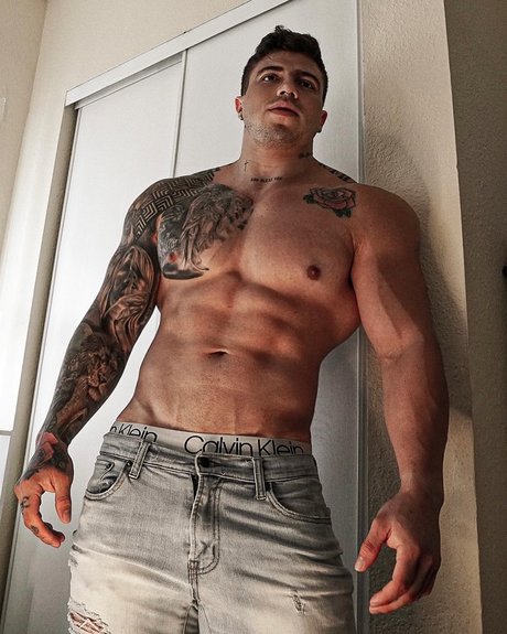Photo nue de fuite OnlyFans de Dano Ruiseco