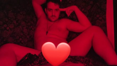 Обнаженная фотография утечки OnlyFans от Dark Ritual Bear