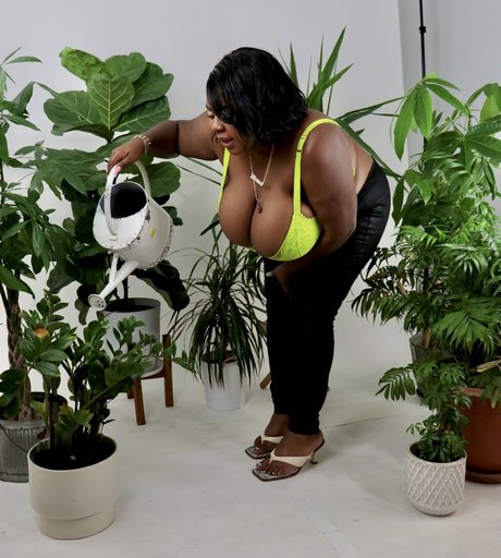 Naken läckt OnlyFans-bild av Da Plump