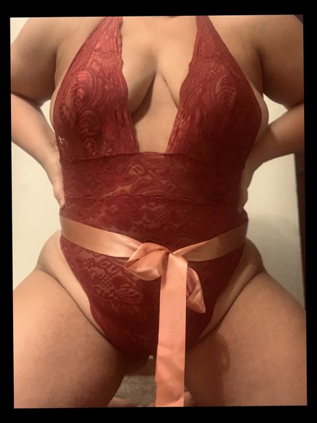 Alasti lekkinud OnlyFans-i pilt Demi Dominatrix