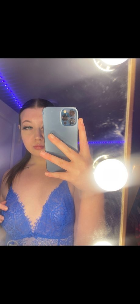Naakte gelekte OnlyFans-foto van Jj
