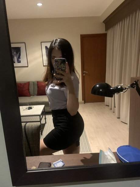 Naken läckt OnlyFans-bild av Mywife1999 Exclusive