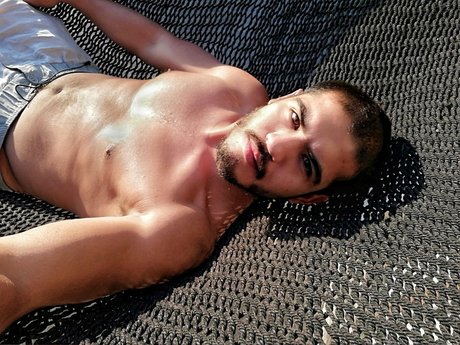 Nahá fotka uniklých OnlyFans od Fernando