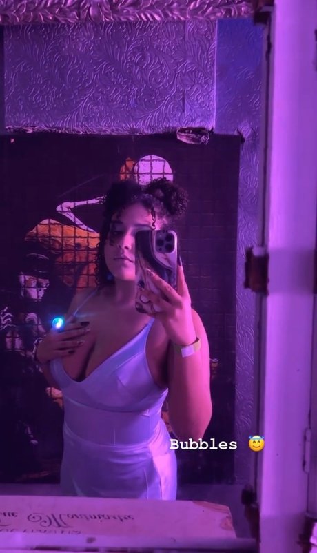Nøgent lækket OnlyFans-billede af Cece