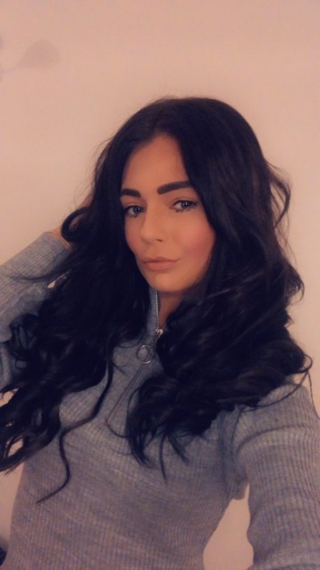 Naken läckt OnlyFans-bild av Elliemaixxxx