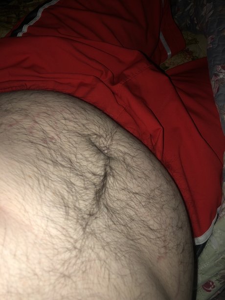 Alaston vuotanut OnlyFans-kuva Hairy Chub Bear