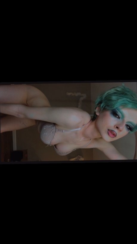Foto di nudo di fuga di OnlyFans di Fairy