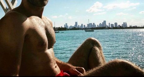 Nøgent lækket OnlyFans-billede af Dave Dude