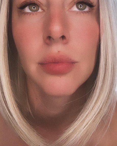 Naken läckt OnlyFans-bild av Nan