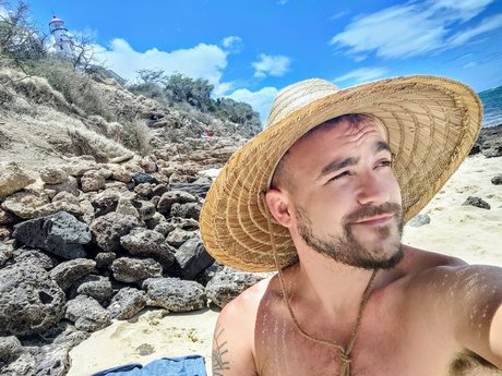 Naakte gelekte OnlyFans-foto van Colt