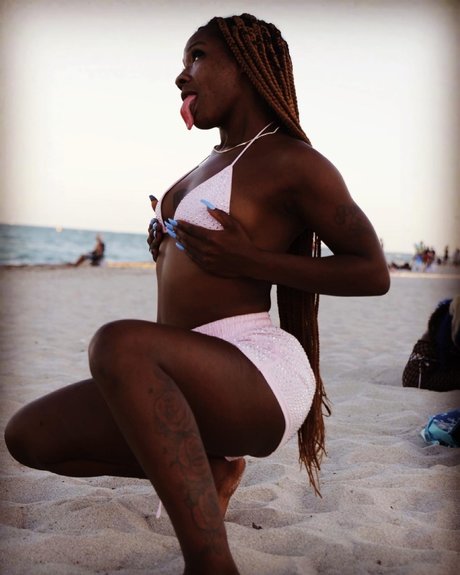 Foto nua vazada do OnlyFans de Dezyre