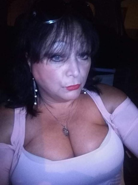 Naken läckt OnlyFans-bild av Zdenicka