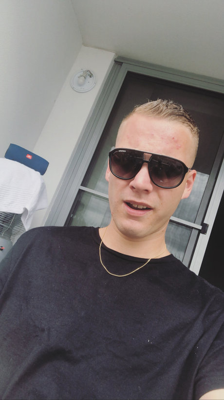 Обнаженная фотография утечки OnlyFans от Nathan