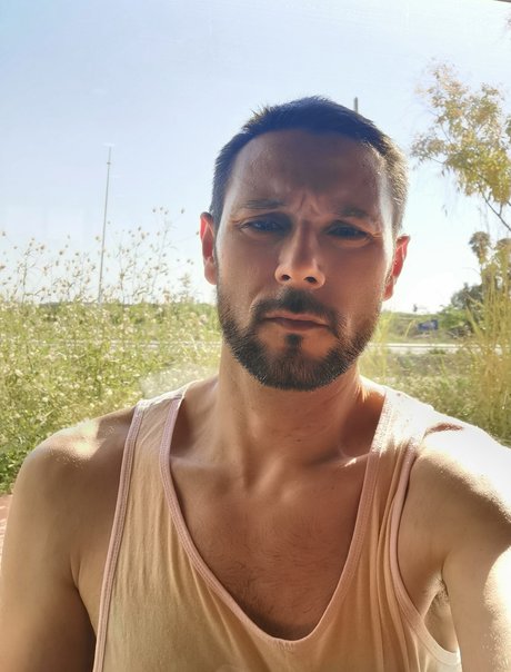 Naken läckt OnlyFans-bild av Funpop
